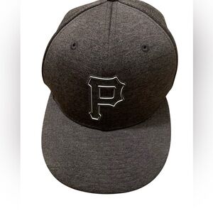 Pittsburgh Pirates Baseball New Era 59 Fifty hat Fitted 7 1/8 Hat Dark Grey